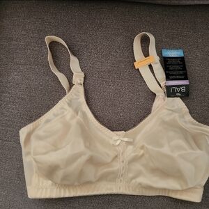 Bali Women's Soft Cream Bra